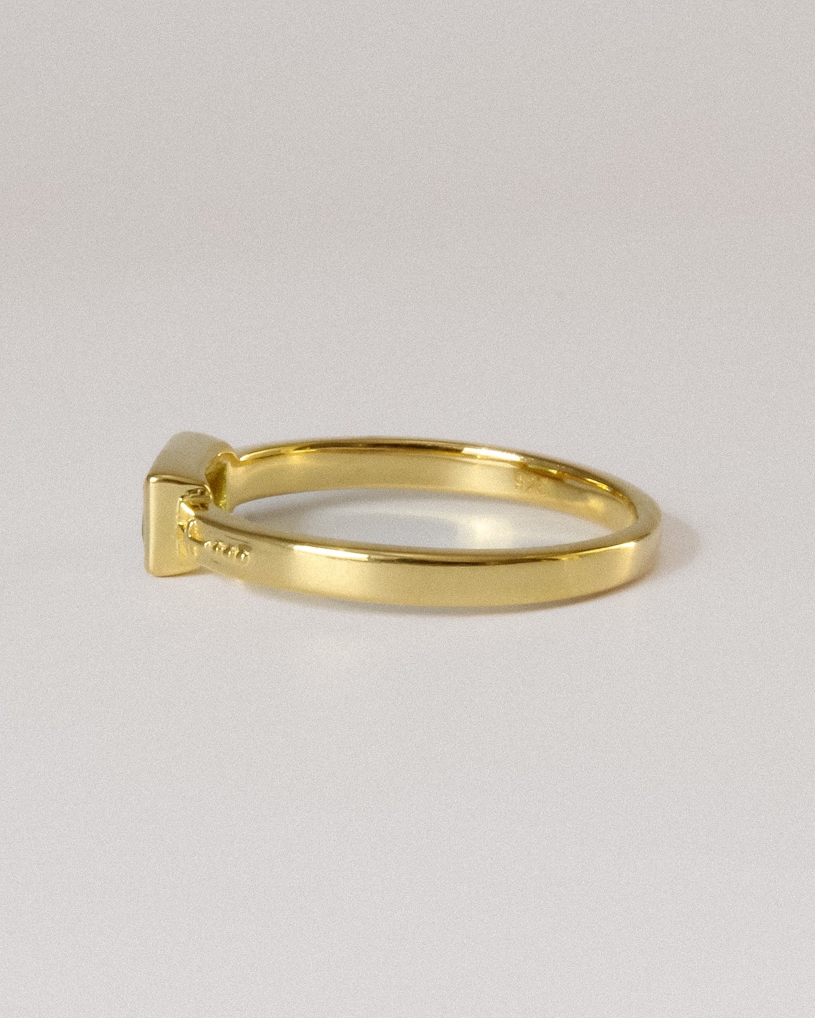 Raia Ring Gold