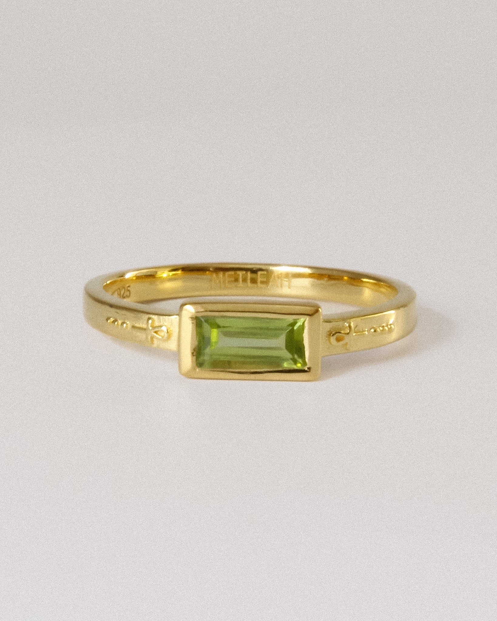 Raia Ring Gold