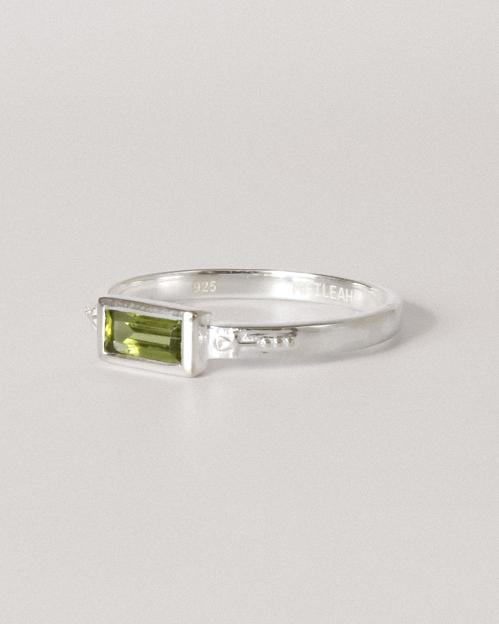 Raia Ring Silver