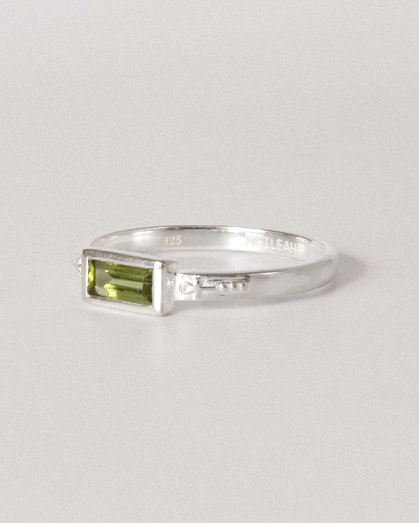 Raia Ring Silver